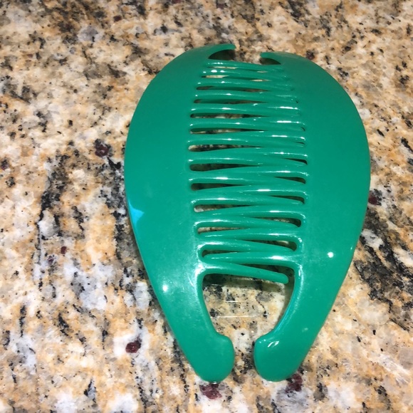 2.  sets authentic Y2K  green large hair combs - Picture 5 of 9